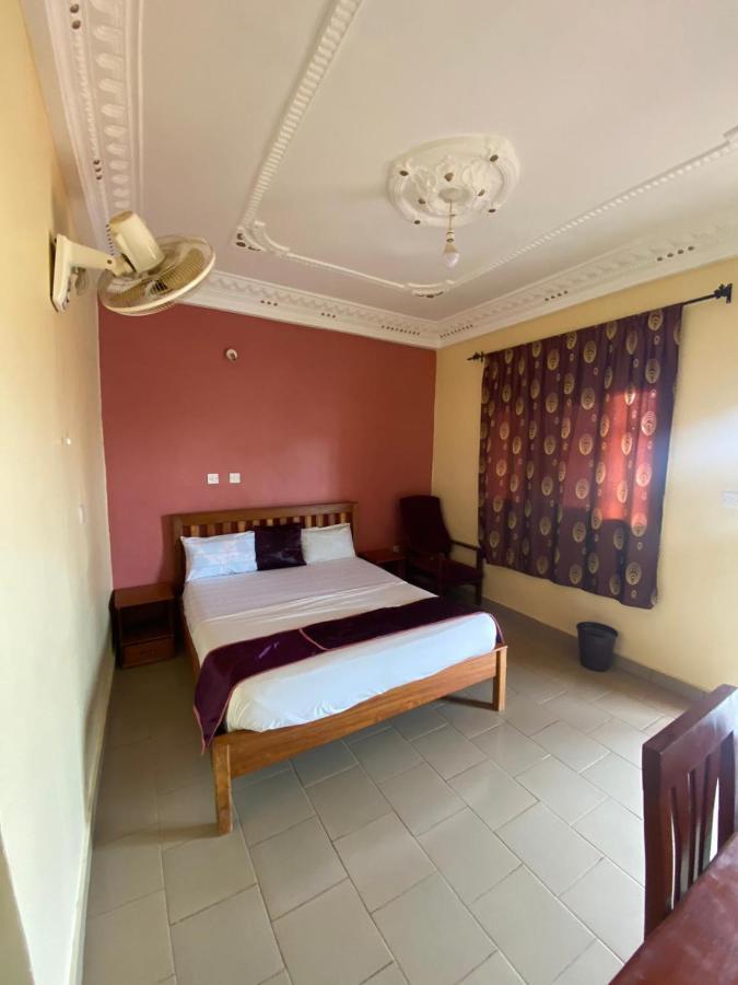 Britannia Hotel Cmr Yaoundé Exterior foto
