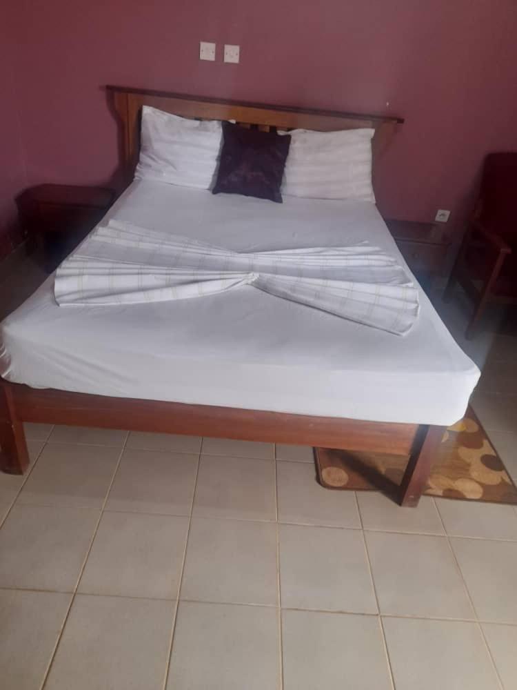 Britannia Hotel Cmr Yaoundé Exterior foto